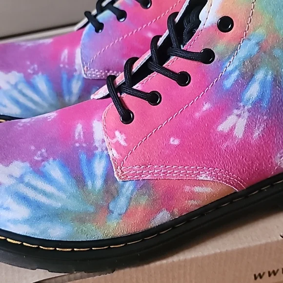 Dr. Marten's Girls Tye Dye Suede Boots, Size Kids 6M - Picture 15 of 16